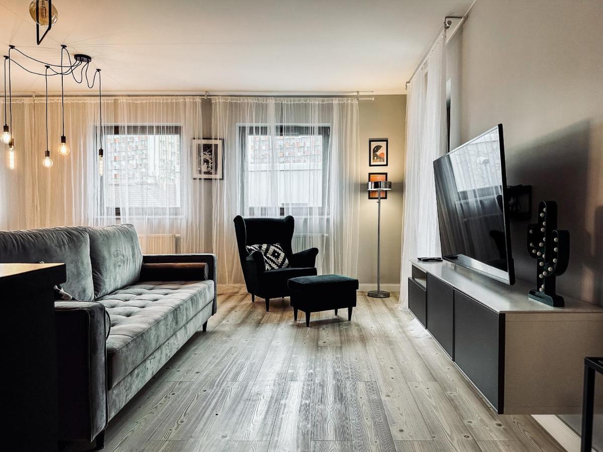 Cozy Apartment In Old Chocolate Factory Краков Экстерьер фото